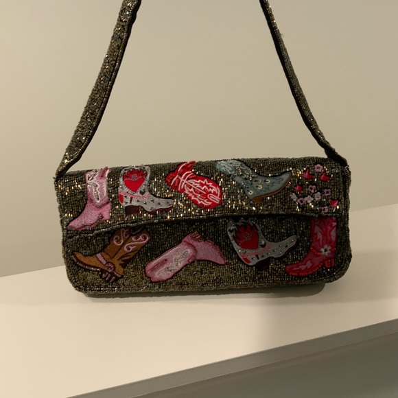 Chic Embellished Shoulder Bag with Boot Designs - Picture 4 of 16